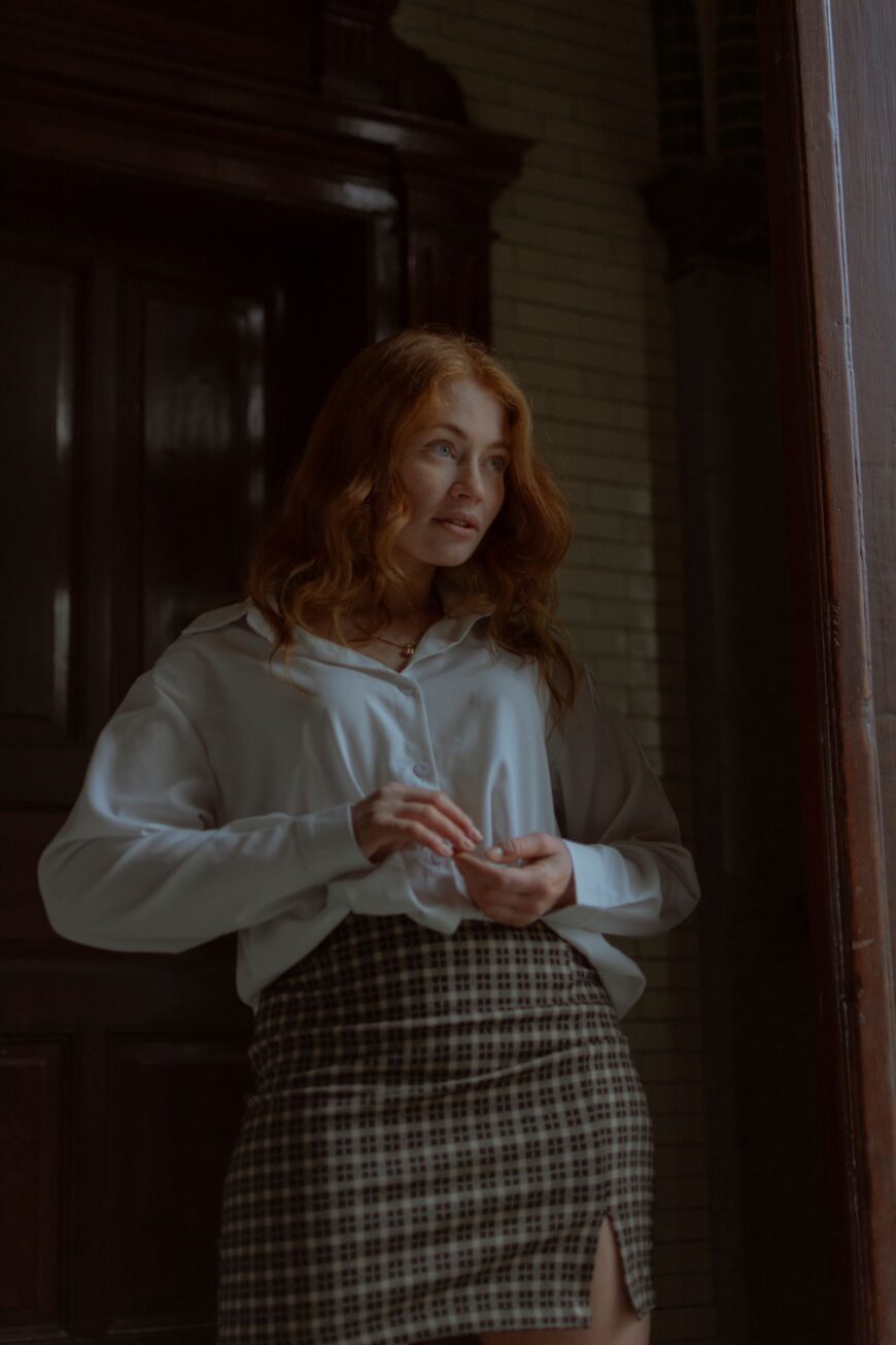 full body portrait of red hair woman taken by portrait photographer Cristiana Sto