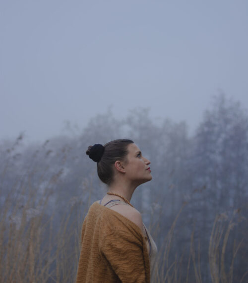 personal branding portrait of woman in Amsterdam park in the morning